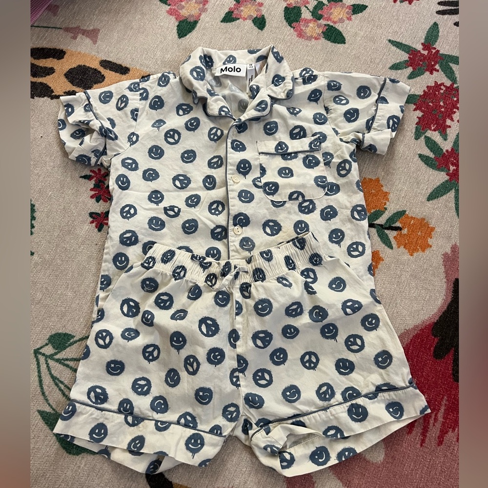98/110 Molo Brand happy face PJ set aprox 3-4 years old